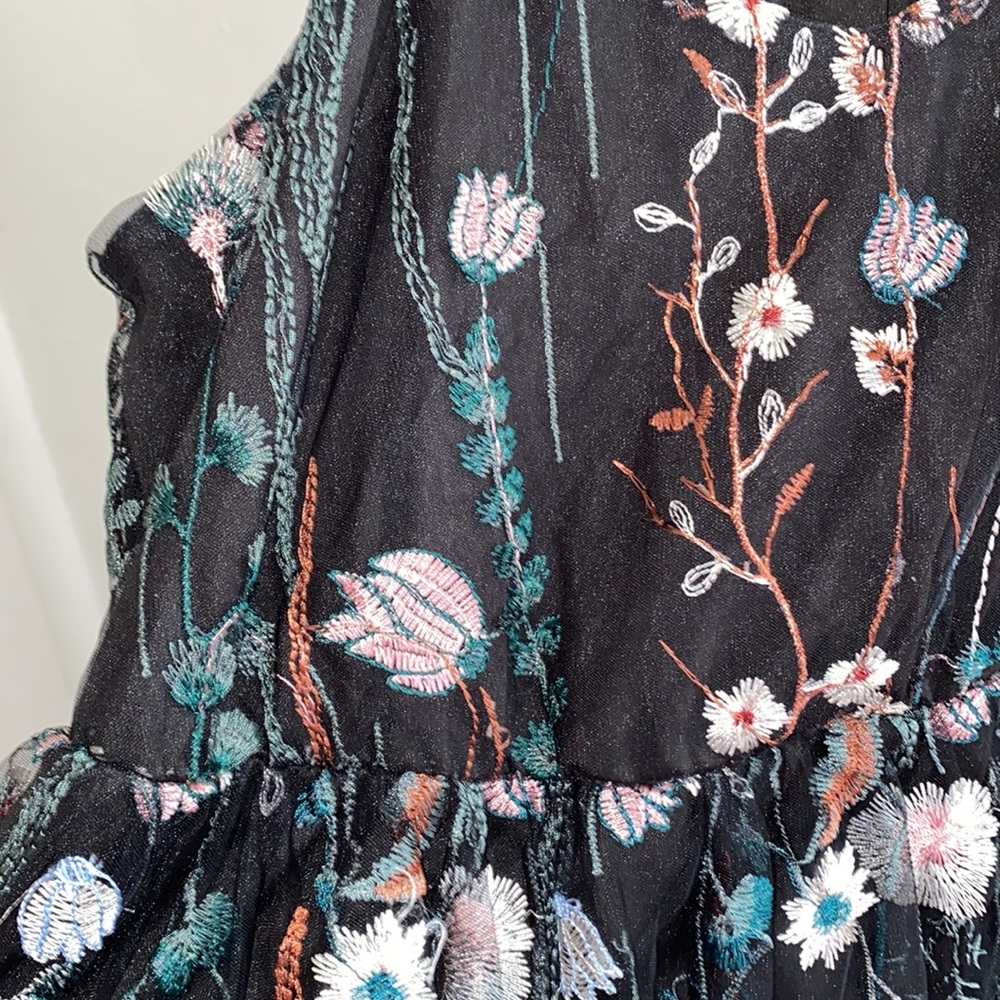 SHEIN Black Floral Embroidered Mini Dress - Picture 4 of 8